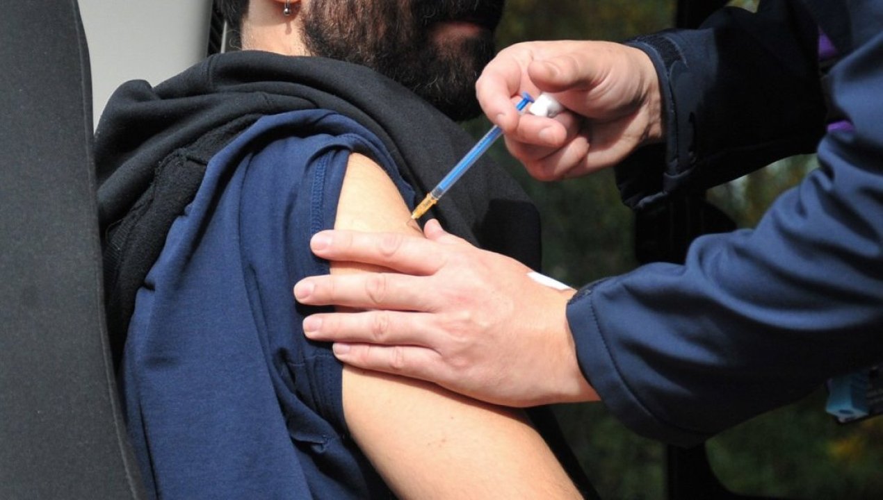 /actualidad/salud/vacunacion/vacunacion-2025-adelantan-proceso-de-inmunizacion-contra-influenza-y-covid