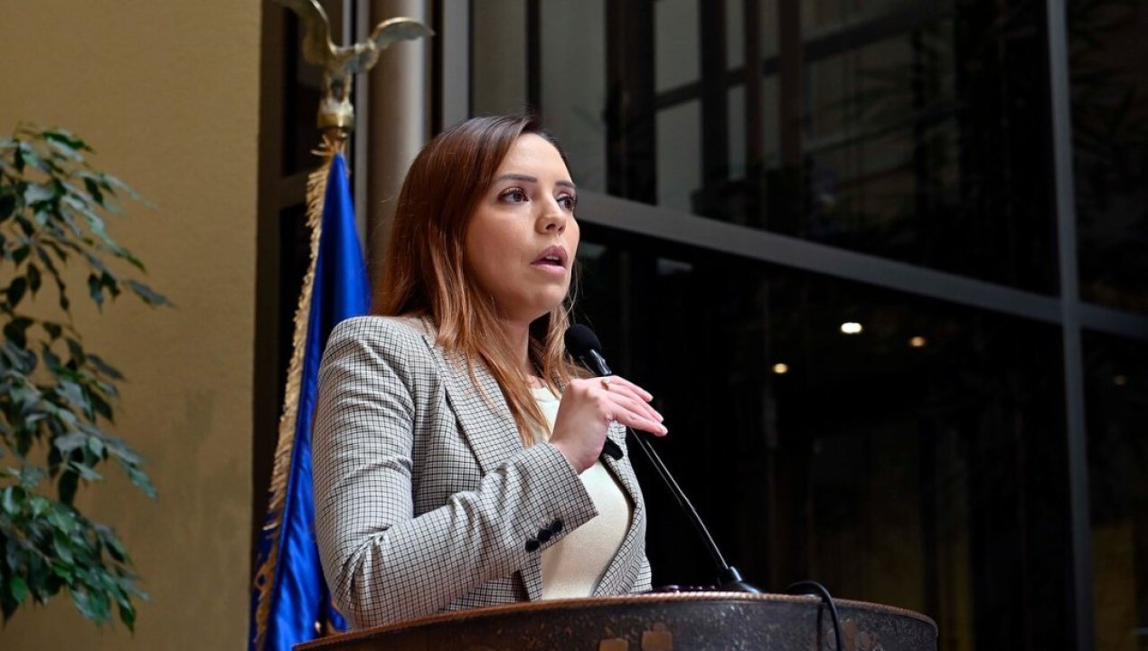 /actualidad/camila-flores-cuestiona-que-el-congreso-priorice-eutanasia-y-aborto-en-vez
