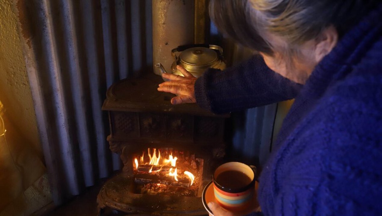 /actualidad/abren-postulaciones-para-recambio-de-estufas-en-valdivia-y-coyhaique