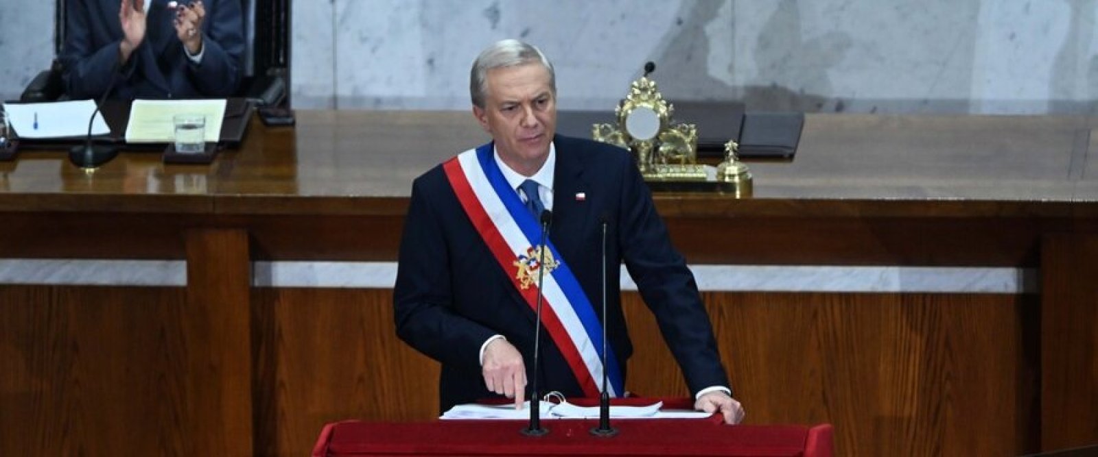 Incidentes y tensión marcaron primera Cuenta Pública de Kast en Valparaíso
