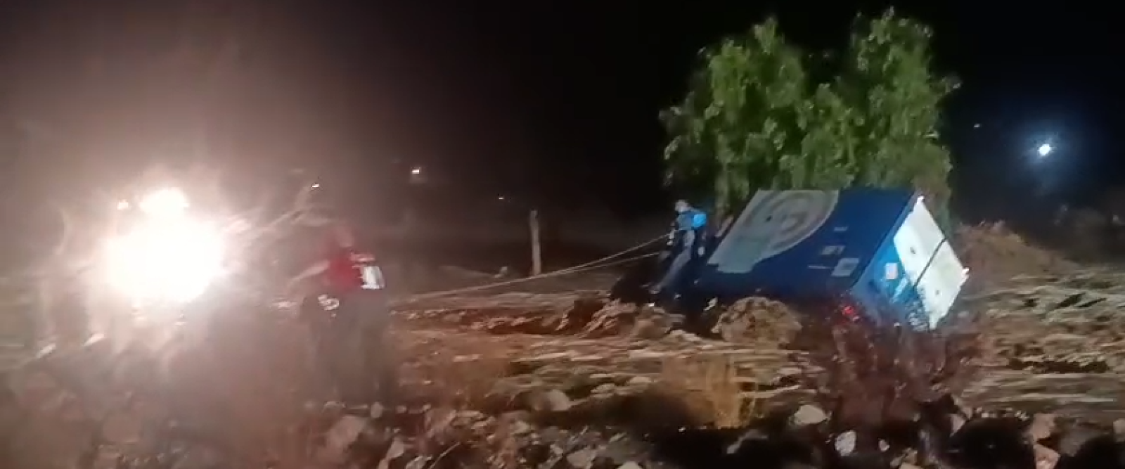 [Video] Los efectos del sistema frontal en Coquimbo: Río arrasó con puente en Monte Patria