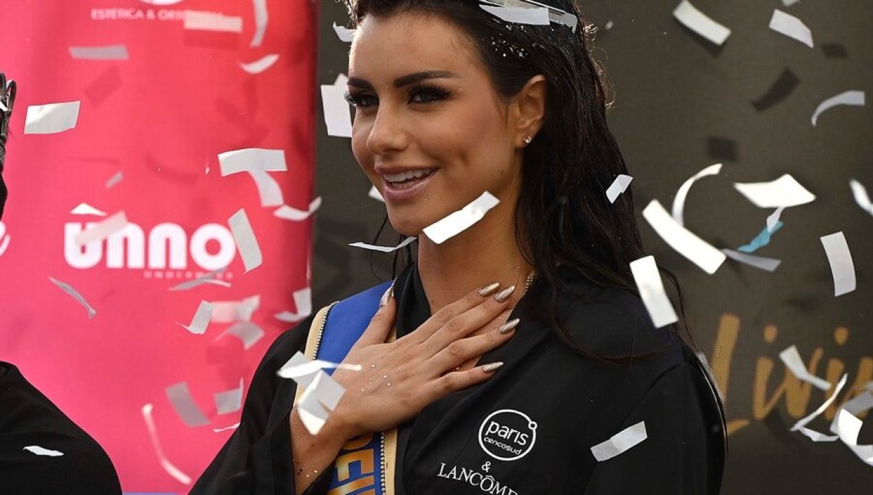 /magazine/emilia-dides-tuvo-una-actitud-de-cenicienta-y-no-se-la-perdonaron