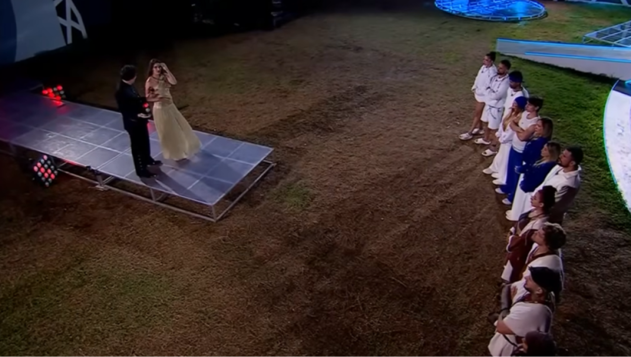 /magazine/rumores-de-quiebre-sacuden-a-pareja-de-mundos-opuestos-ella-habria-sido