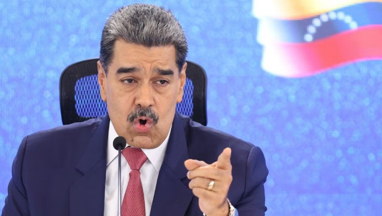 /maduro-recibe-empujones-en-marcha-juvenil-y-los-califica-como-actos-de