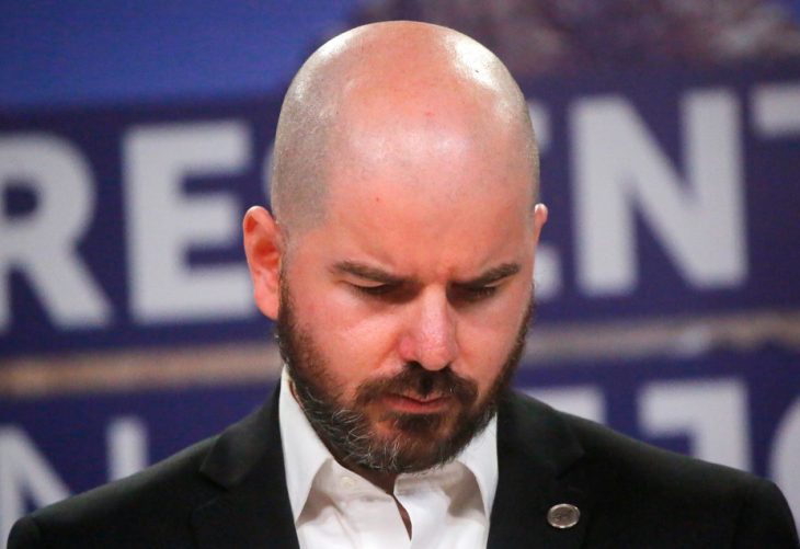 Sofocado por el caso convenios, Giorgio Jackson renunció al Gobierno